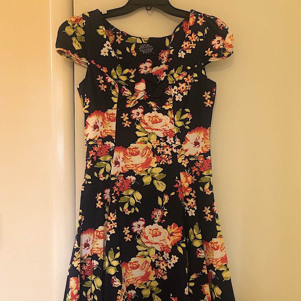 H & R Dress